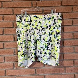 Old Navy Women's Floral Bike Shorts - Yellow, Green, Black